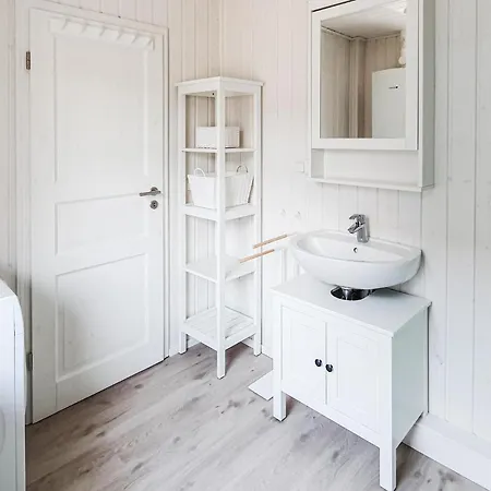 2 Bedroom Lovely In * Zerpenschleuse