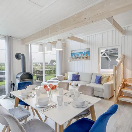 2 Bedroom Lovely In Holiday home