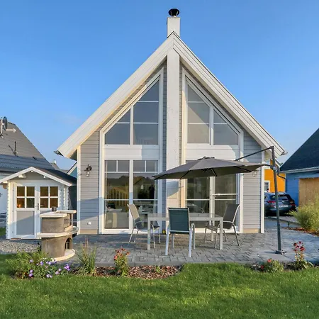 2 Bedroom Lovely In *